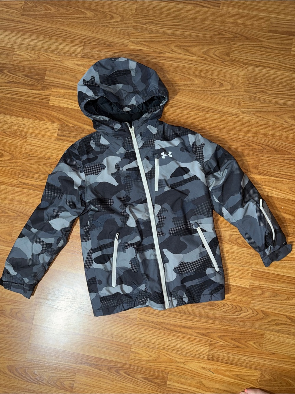 Under Armour Boys Camo Winter Coat - Black & Gray YM (8-10)